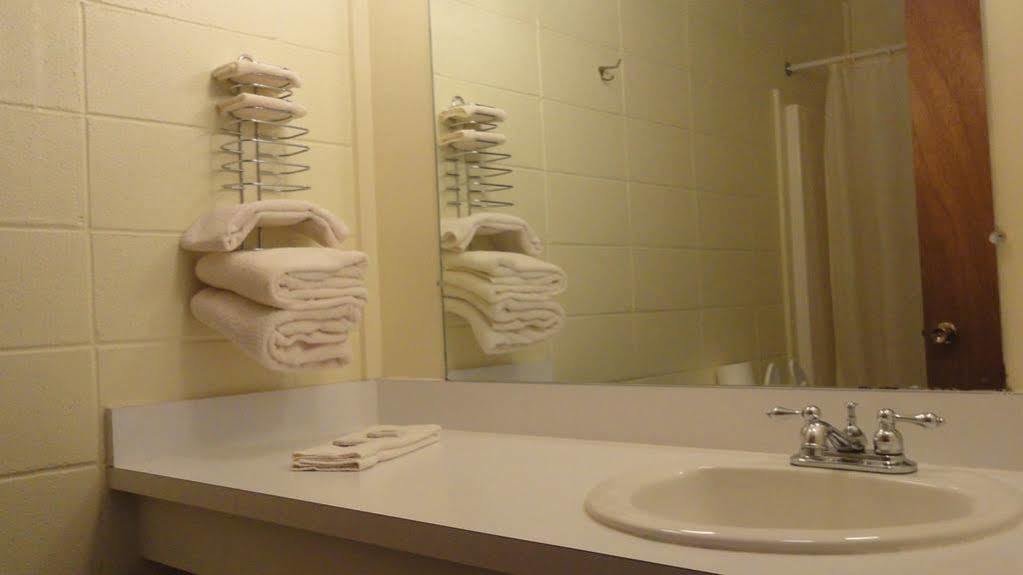 Attican Motel - Attica - Batavia - Warsaw - Darien Lake Экстерьер фото